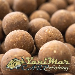 Протеинови топчета Carp 22 Premium Boilies Chilli Special 1 кг.